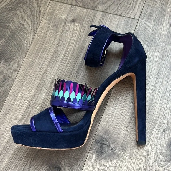 Jimmy Choo Kathleen Heels Size 8.5 (39)